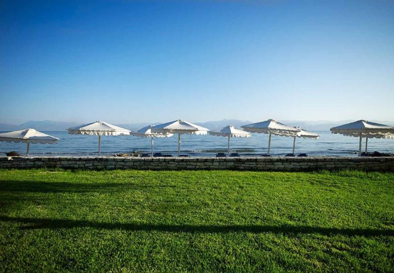 Roda Beach Resort & Spa Exterior foto