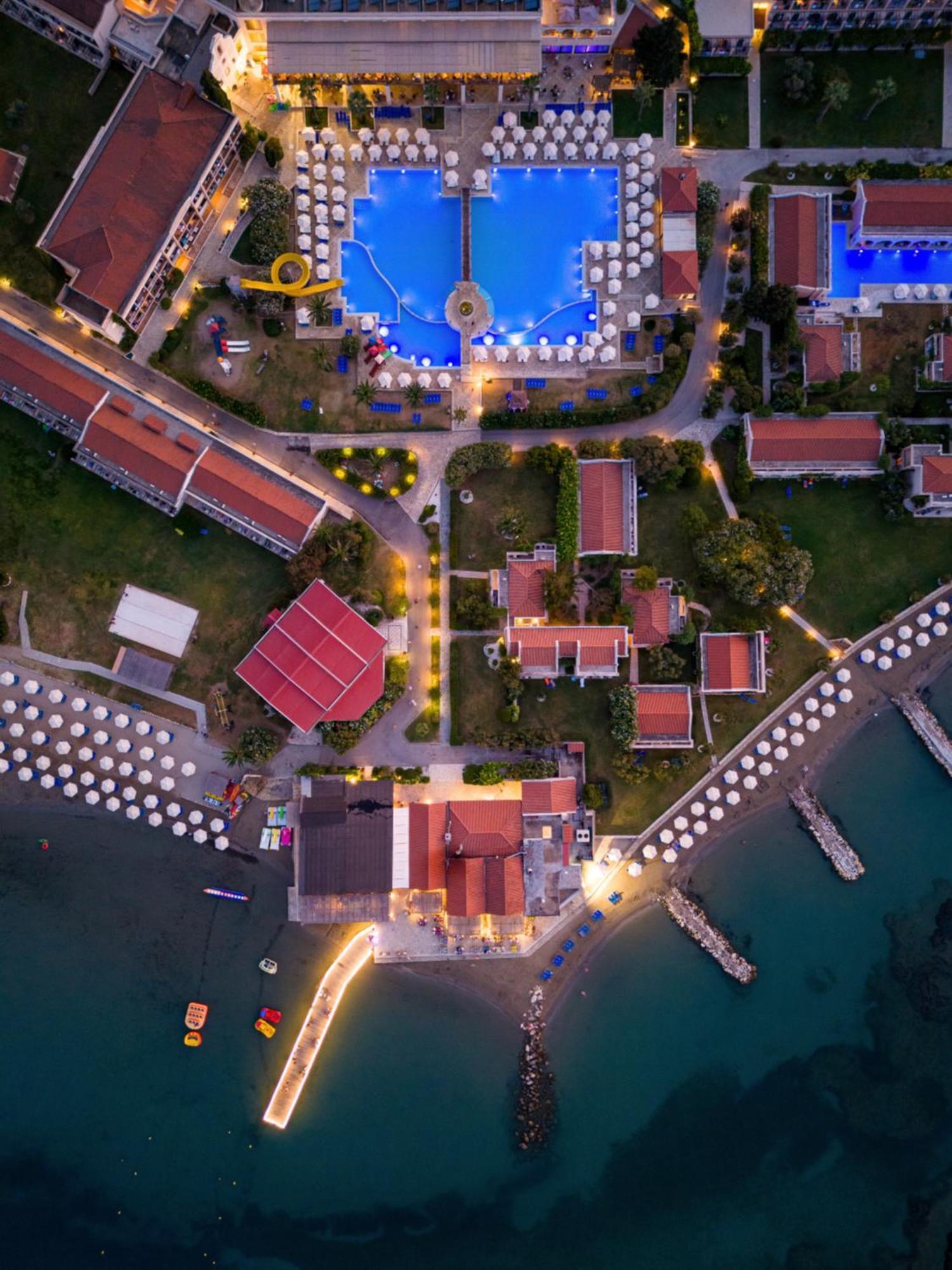 Roda Beach Resort & Spa Exterior foto
